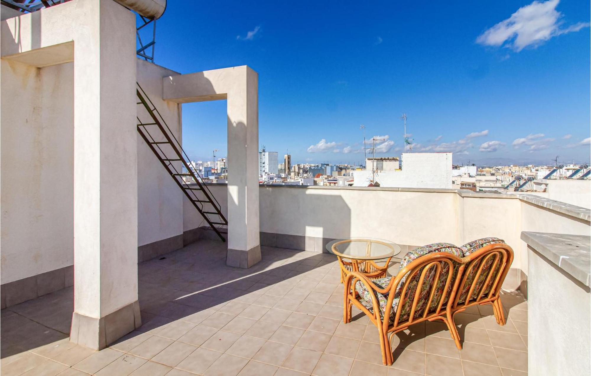 Amazing Apartment In Санта Пола Екстериор снимка