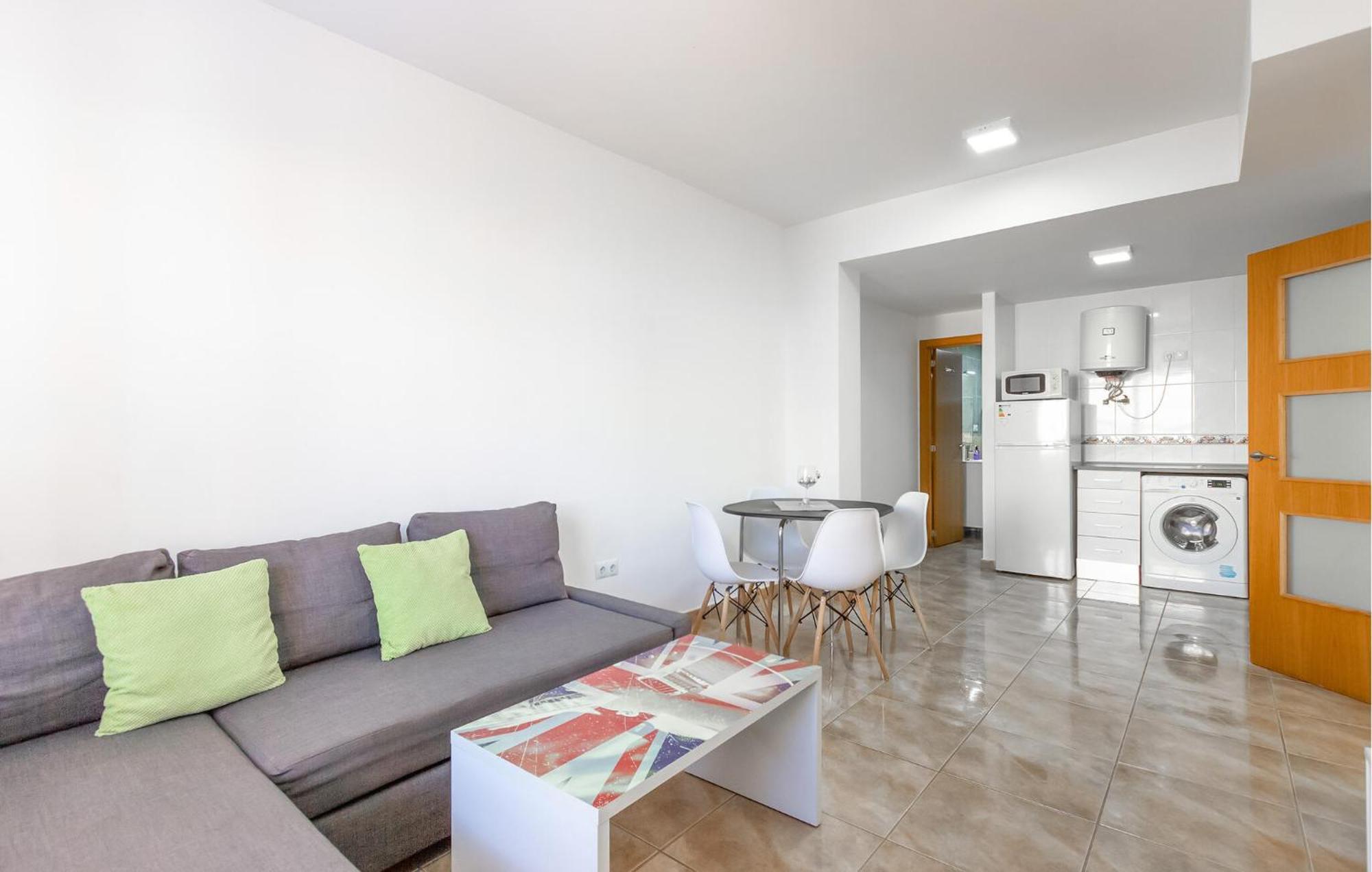 Amazing Apartment In Санта Пола Екстериор снимка