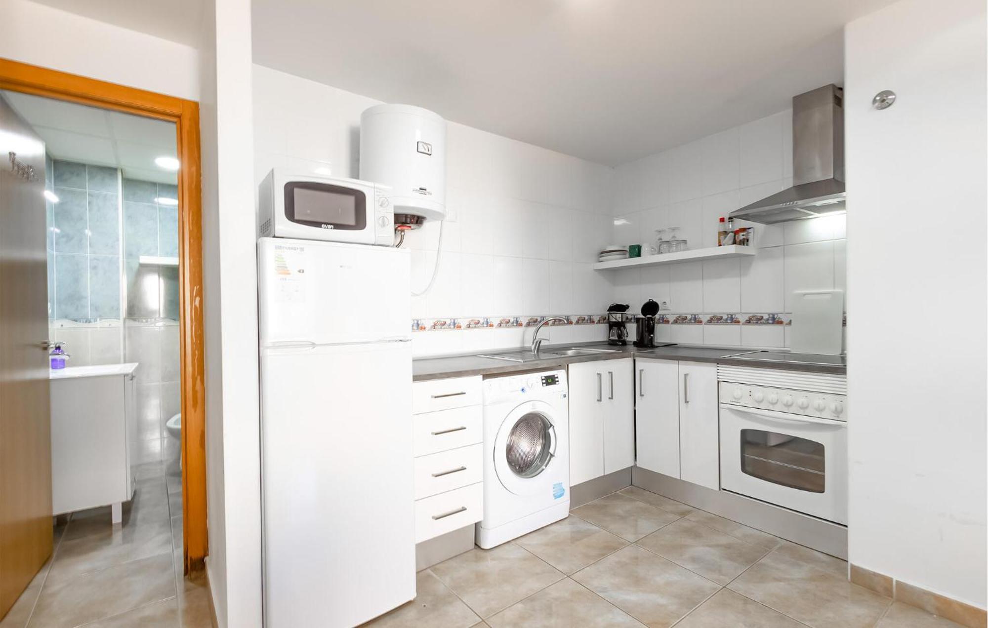 Amazing Apartment In Санта Пола Екстериор снимка